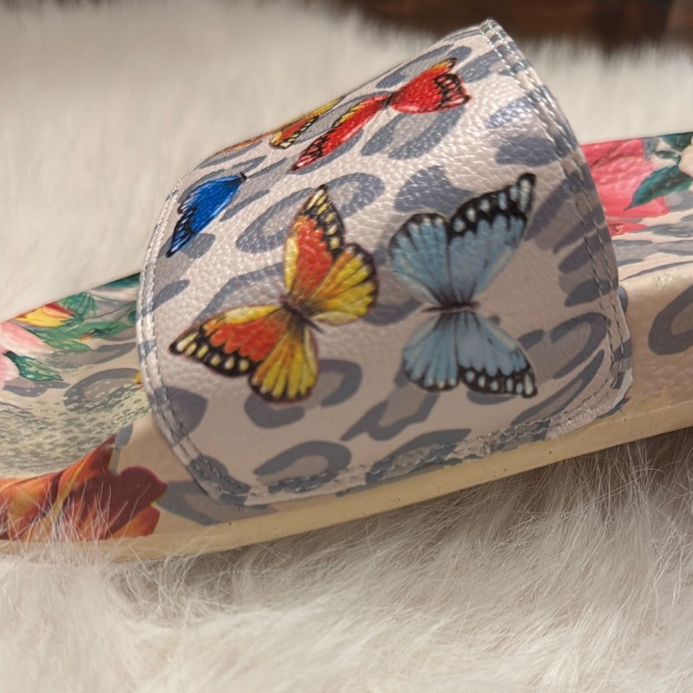Johnny Was Leopard Butterfly Blue and Red Sandals Floral Design Size 7 pre-owned - Picture 8 of 9